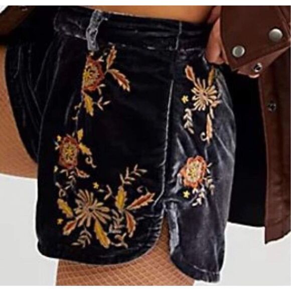 NWT Free People Wild Roses Embroidered Shorts Size 8 - Picture 3 of 8